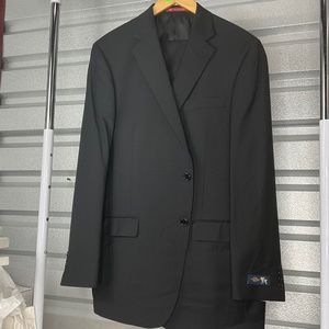Suit by HART SCHAFFNER MARX size 44 long